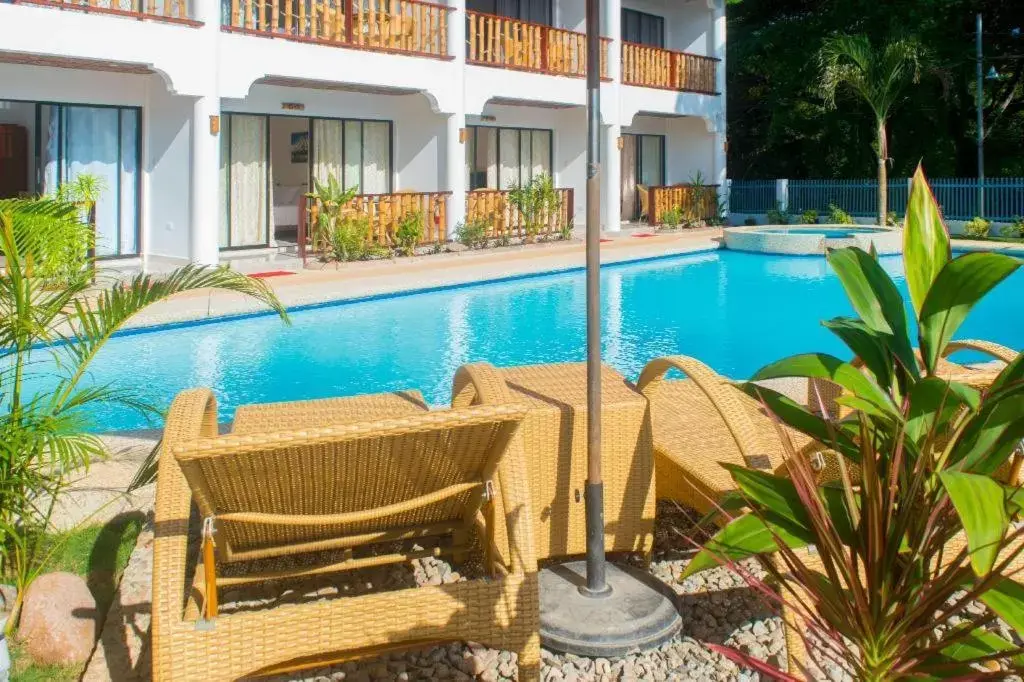 Alona Vida Beach Hill Resort